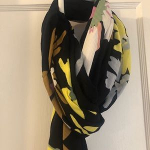 Gap scarf